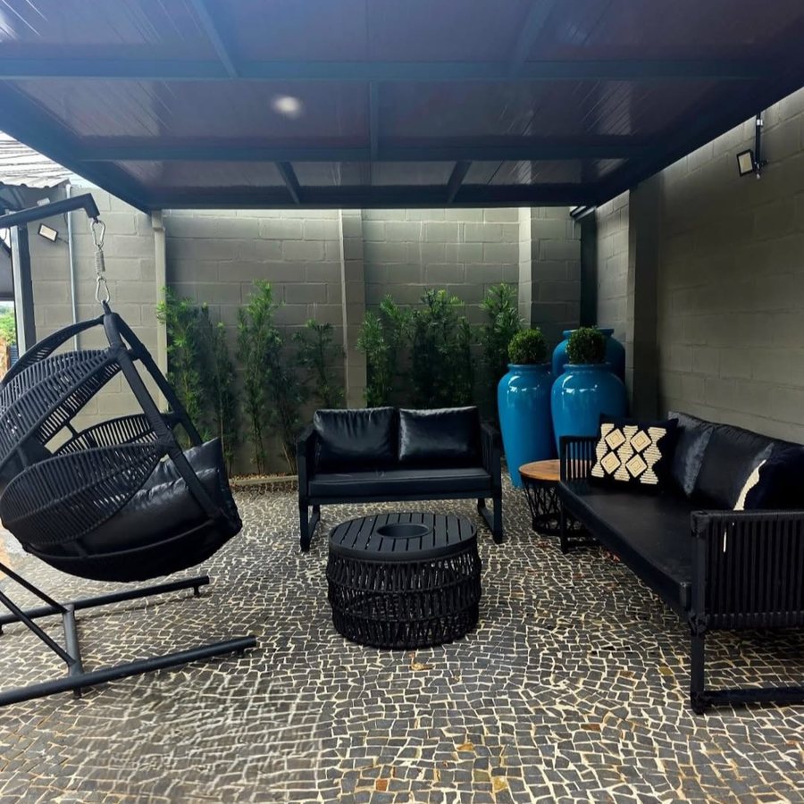Conjunto com balanço e sofá